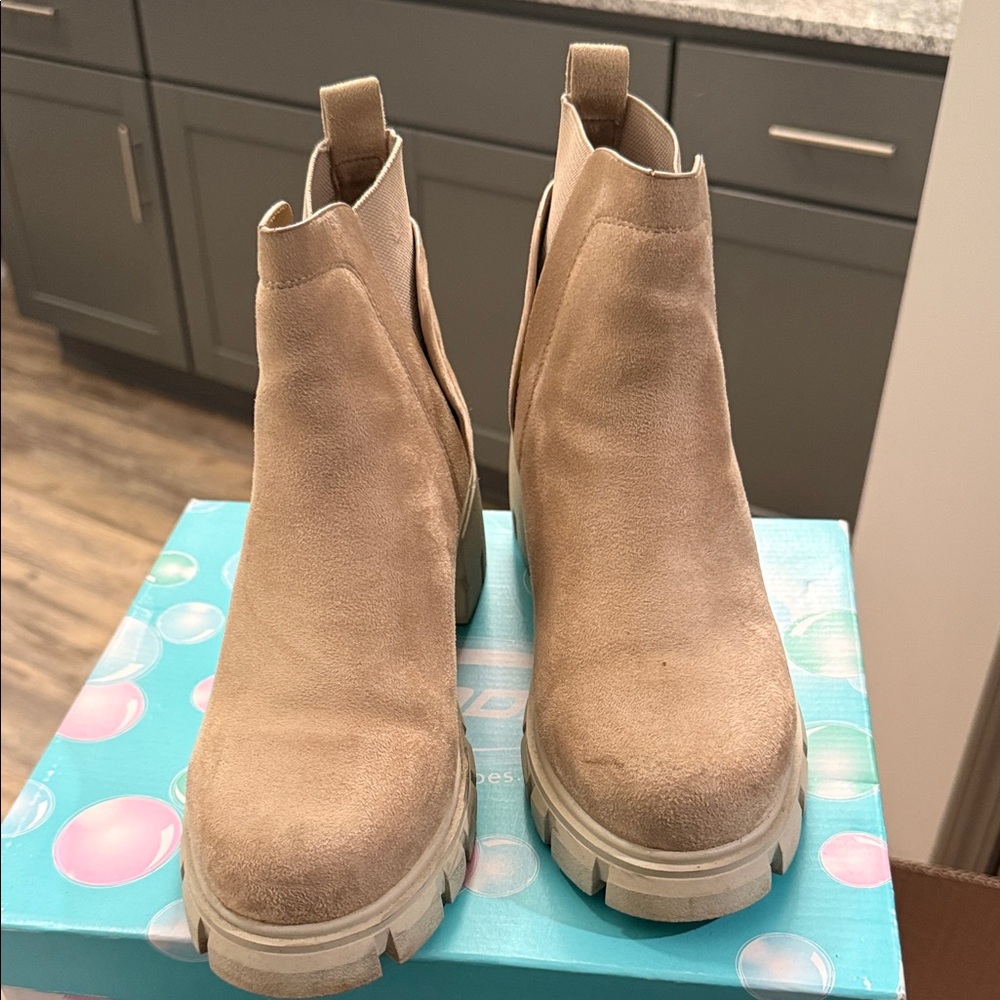 Soda Beige Ankle Booties